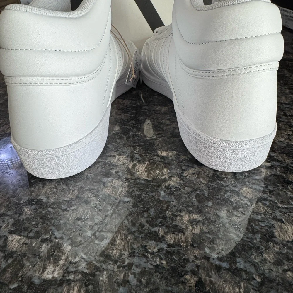 Sneakers adidas Hoops 4.0 Mid Sneaker Size 9 Men 10 Lady Shoes  White High‎ Top